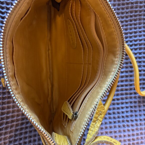 Fossil Yellow Leather Crossbody Bag - Picture 4 of 4